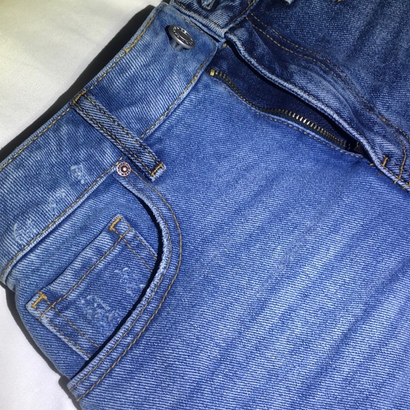 Light/Dark wash shorts - Picture 2 of 4